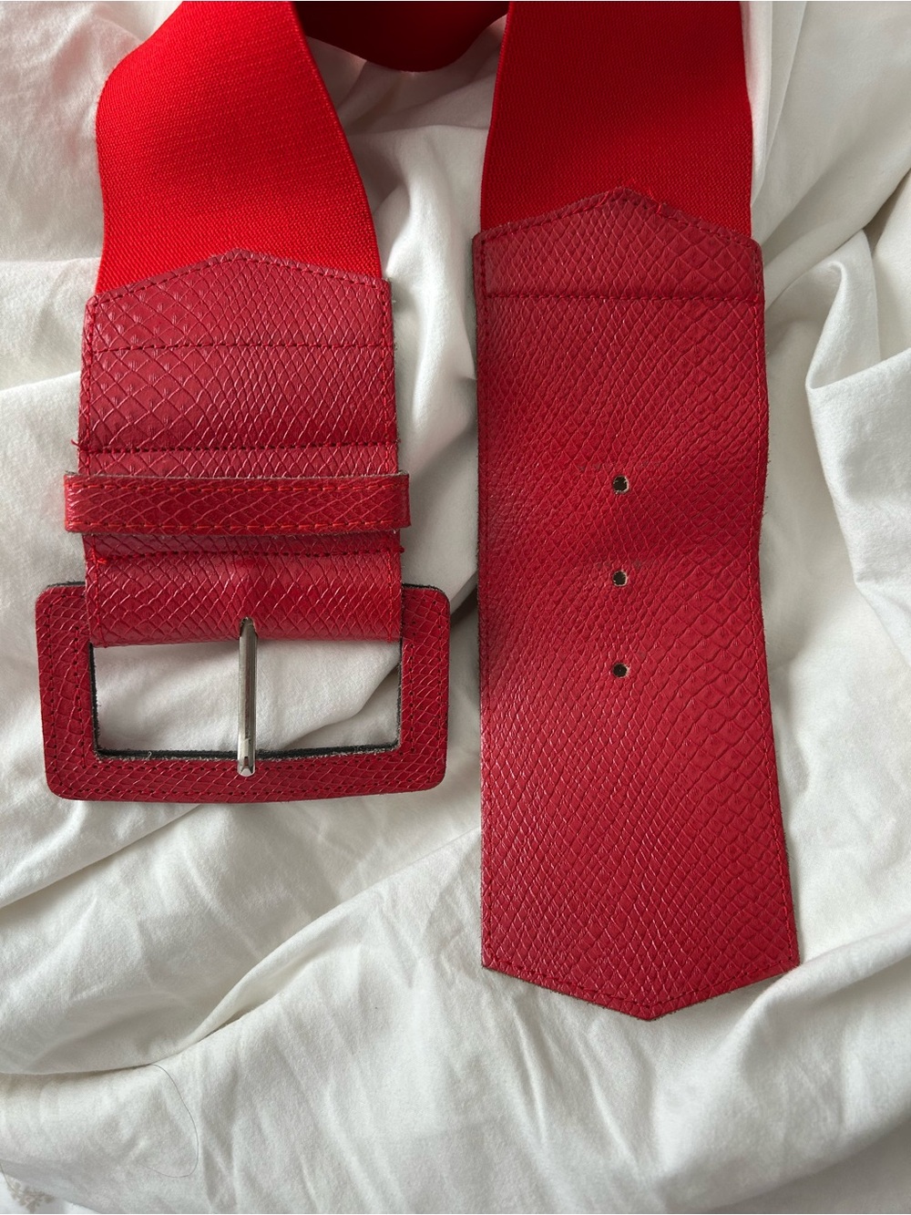 Red Textured Women's Elastic Waist Belt with Rectangle Buckle